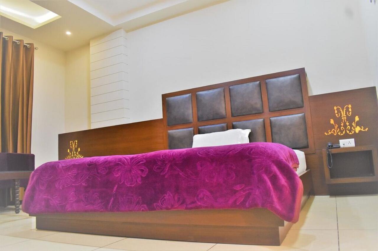 Hotel Ashish Continental Phagwāra Kültér fotó
